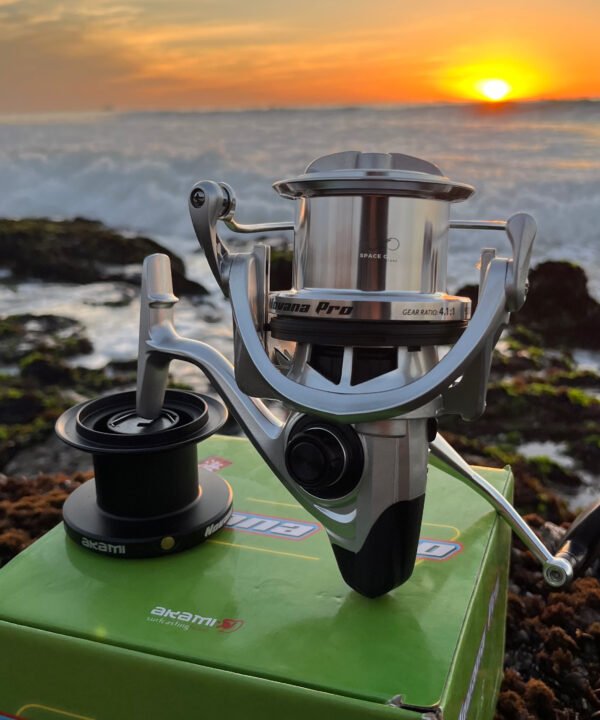 MOULINET AKAMI NOUVANA PRO